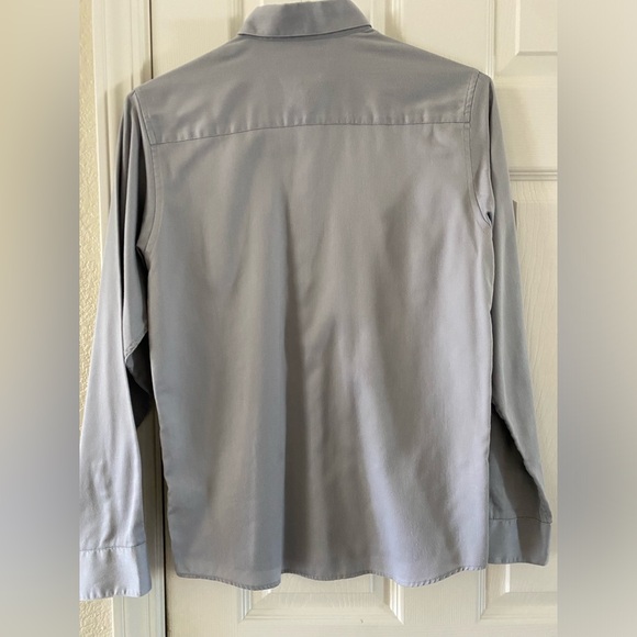 2 Calvin Klein Boys' Long Sleeve Sateen Dress Shirts with Buttoned Cuffs Size 18 - Picture 2 of 7